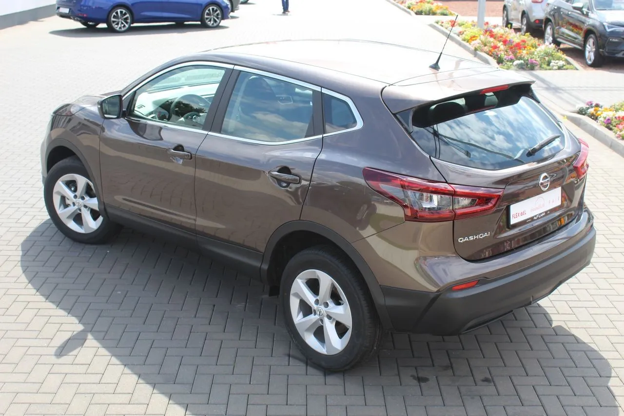 Nissan Qashqai 1.3 DIG-T...  Image 3