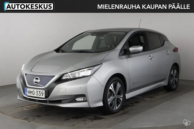 Nissan Leaf Tekna MY19,5 40 kWh Leather *Auto pilot / BOSE hifi / Navi / Kamerat* - Autohuumakorko 1,99%+kulut - Image 1